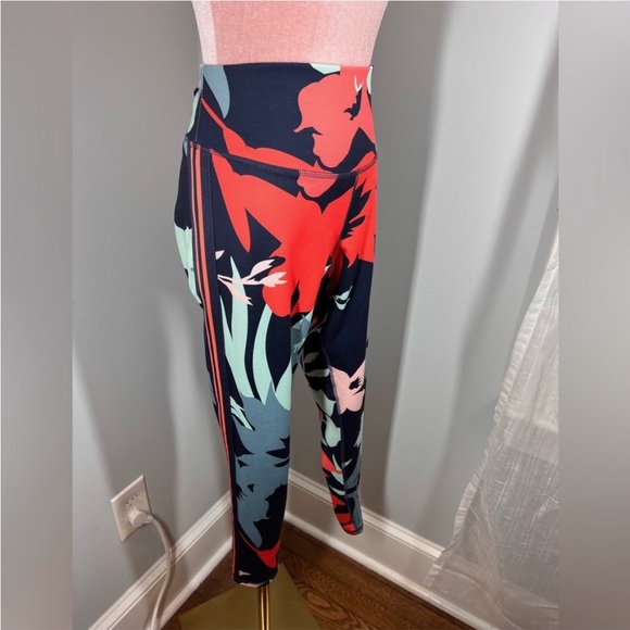 EUC Champion High Waist Printed Leggings - Picture 4 of 9